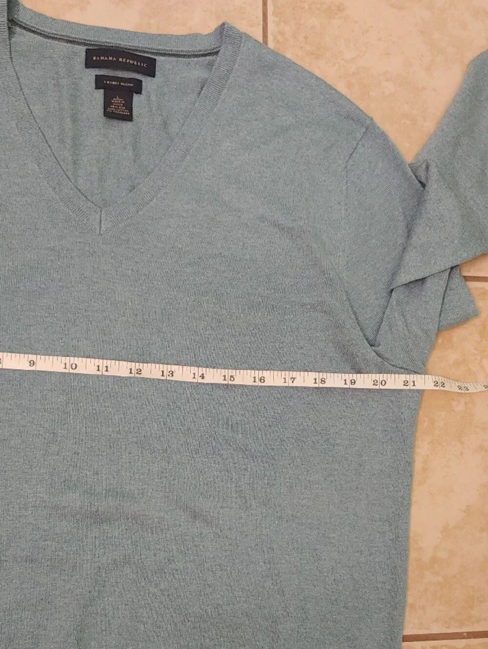 Banana Republic Luxury Blend Sweater Men's L Silk Cashmere V-Neck Seafoam Green